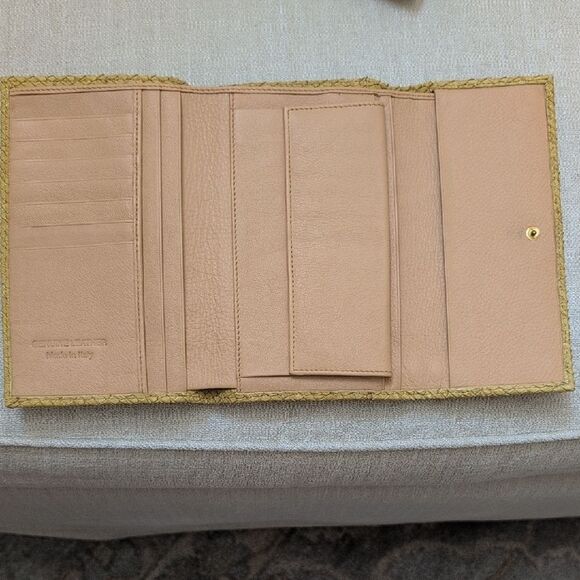 Elegant Gold Leather Tri-Fold Wallet Clutch with Studded Detail Made In Italy - Picture 5 of 7